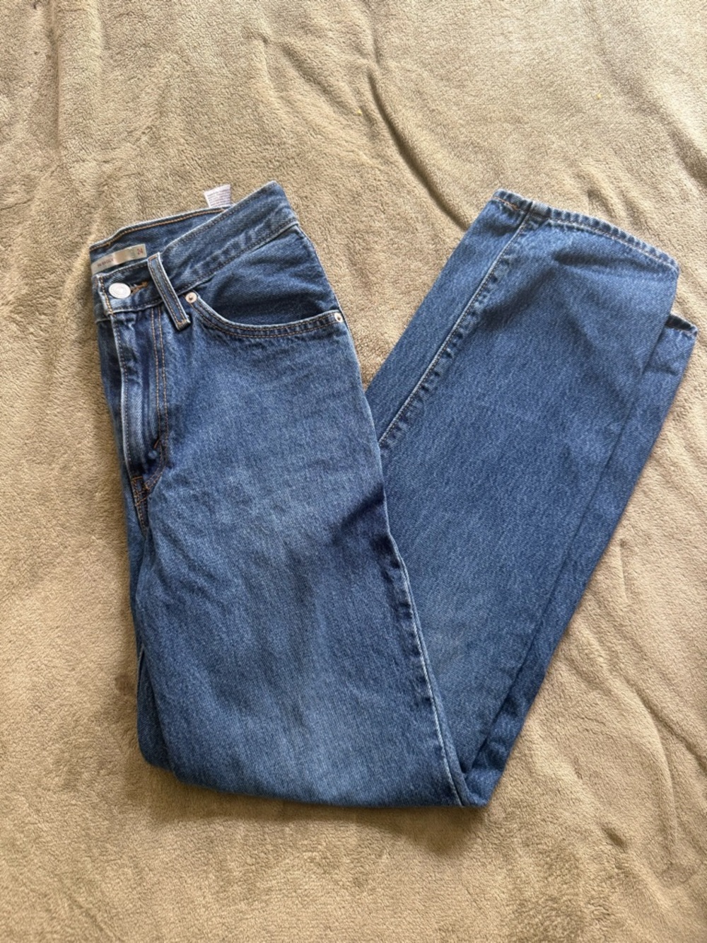 94 baggy Levi’s